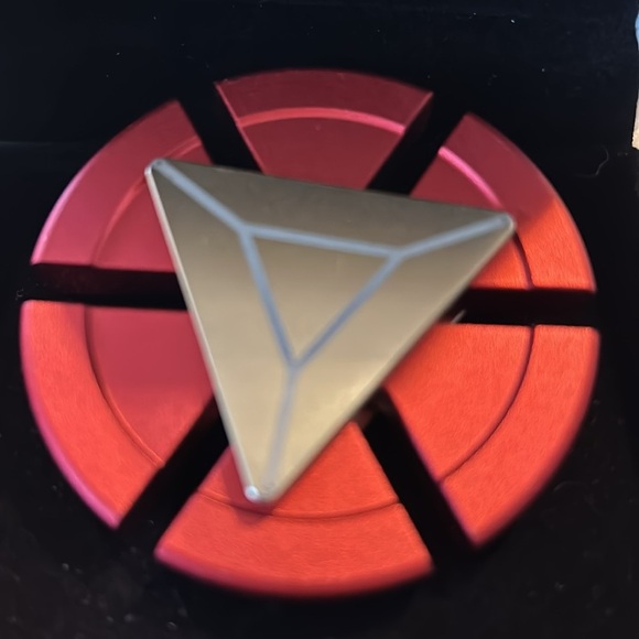 Red and Gold Kids Spinner - Picture 1 of 4